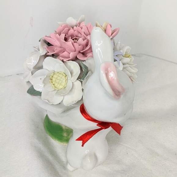 Easter Bunny with Porcelain Flowers Vintage - Picture 3 of 11